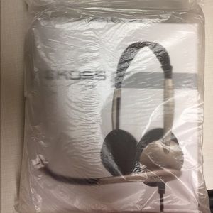 Microphone headphones